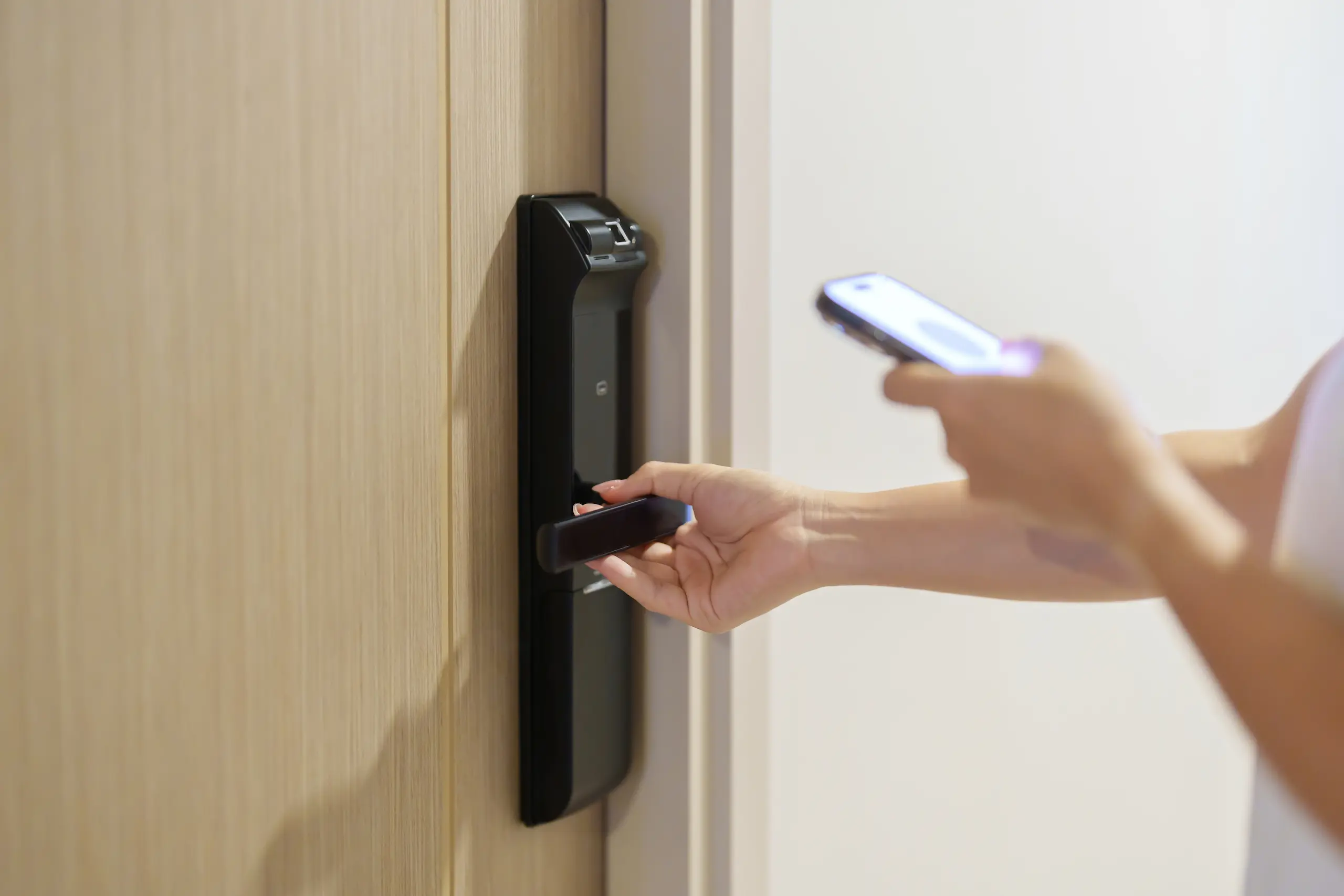 Gardez le contrôle de votre maison, même à distance