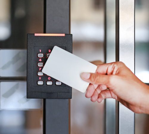 serrure moderne avec contrôle par carte