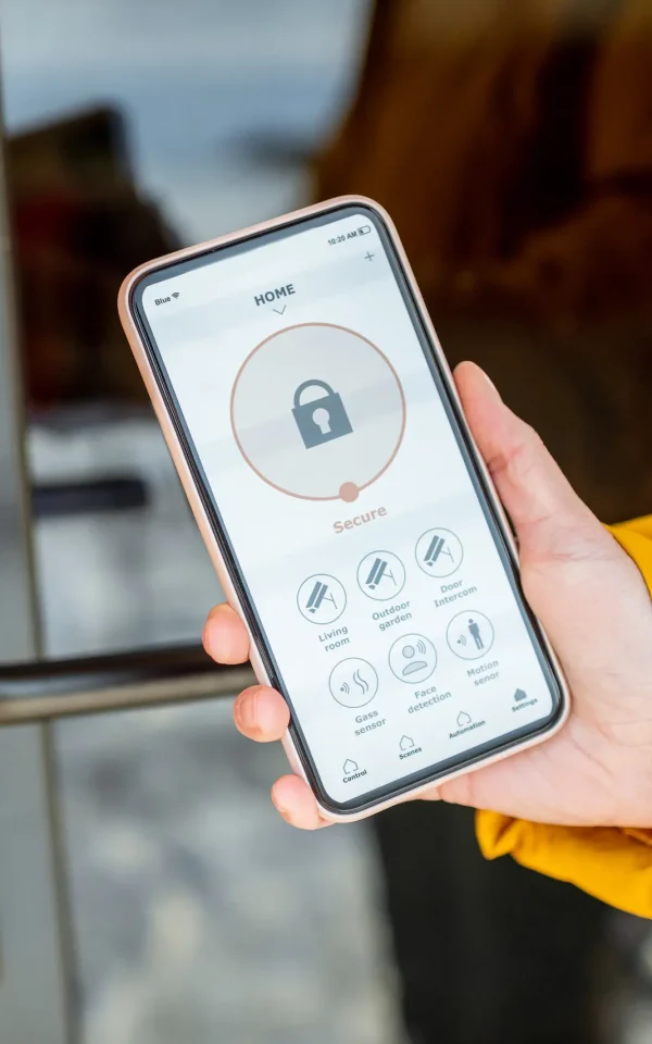 Gérez facilement l'accès à votre location, même à distance, grâce à une solution connectée et sécurisée.